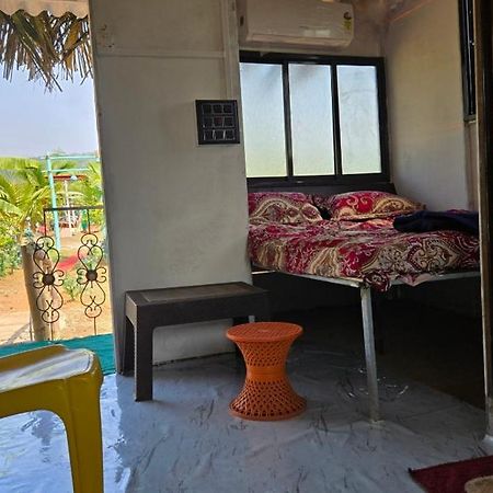 Sea Touch Beach Resort Harihareshwar Esterno foto