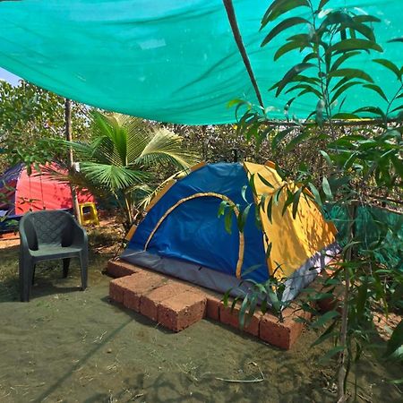 Sea Touch Beach Resort Harihareshwar Esterno foto