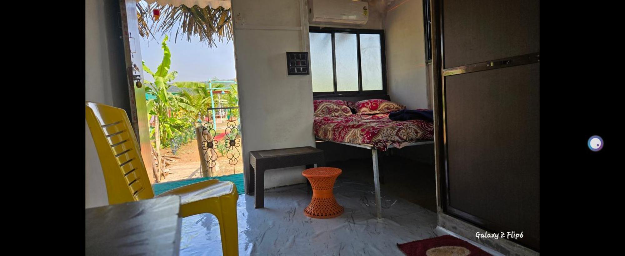 Sea Touch Beach Resort Harihareshwar Esterno foto